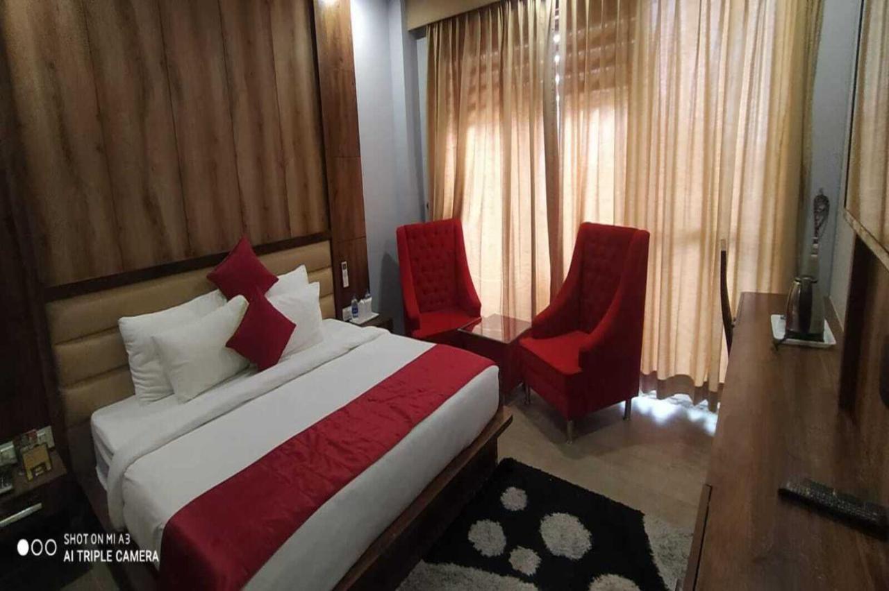 Shivaay Morex- A Vegetarian Hotel Dharamshala Dış mekan fotoğraf